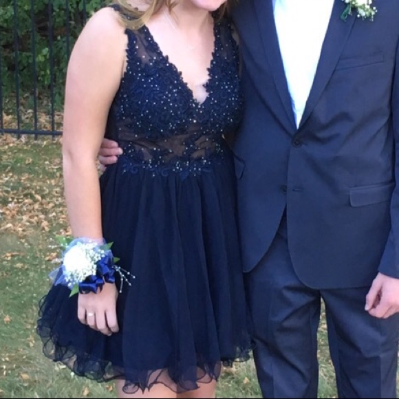 Navy blue sleeveless Embroidered cocktail dress - Picture 2 of 8